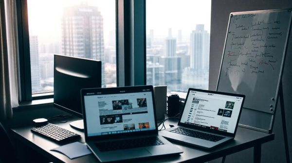Comment améliorer votre productivité IT grâce à la veille techno en 2026